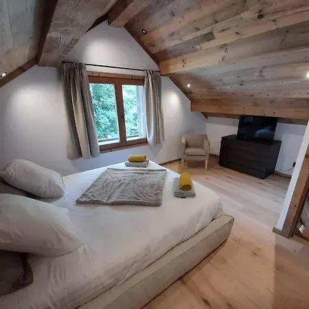 Henriette By Brennus * Chamonix