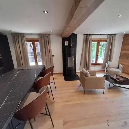 Henriette By Brennus Chamonix