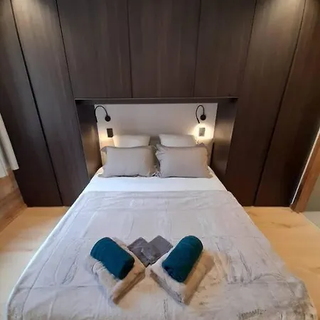 Henriette By Brennus Alpstuga *