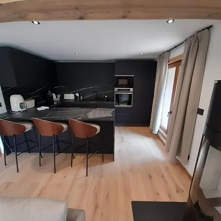 Henriette By Brennus