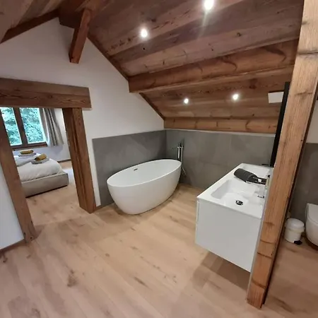 Henriette By Brennus Alpstuga