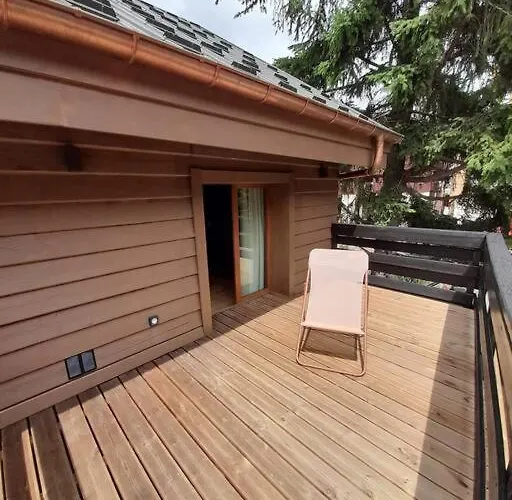 Henriette By Brennus 샬레 *