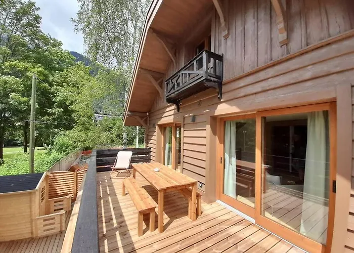 Henriette By Brennus Шамони