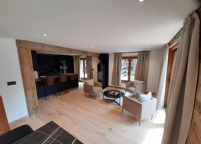 Henriette By Brennus Шале