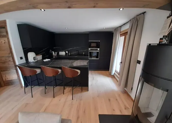 Henriette By Brennus