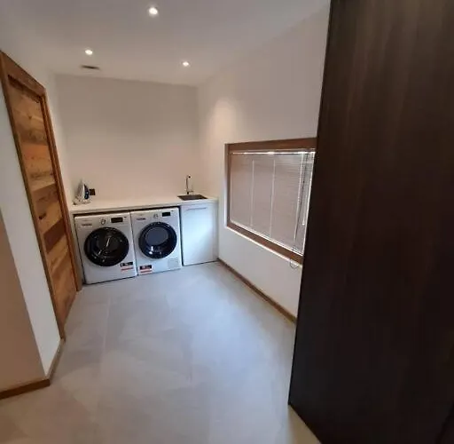 샬레 Henriette By Brennus